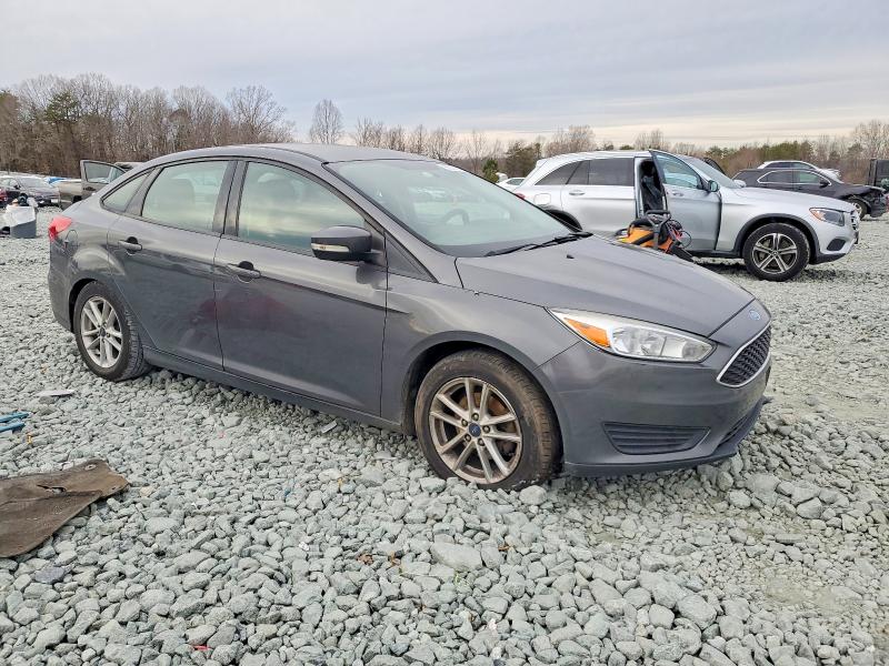 Foto 4 de la subasta – 2017 FORD FOCUS SE con VIN 1FADP3F21HL322413