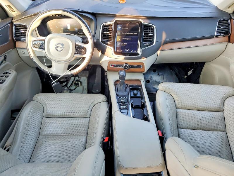 Photo 8 from auction – 2017 VOLVO XC90 T6 with VIN YV4A22PL1H1150194