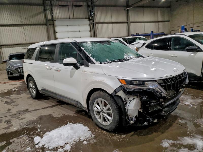 Photo 4 from auction – 2023 KIA CARNIVAL with VIN KNDNB5H39P6259251