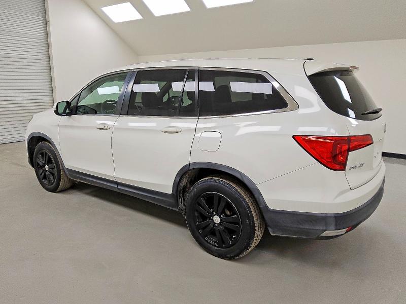 Фото 2 с аукциона – 2017 HONDA PILOT EX с VIN 5FNYF5H34HB033996