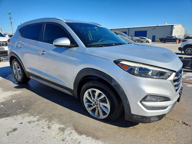 Photo 4 from auction – 2018 HYUNDAI TUCSON SEL with VIN KM8J3CA4XJU603767