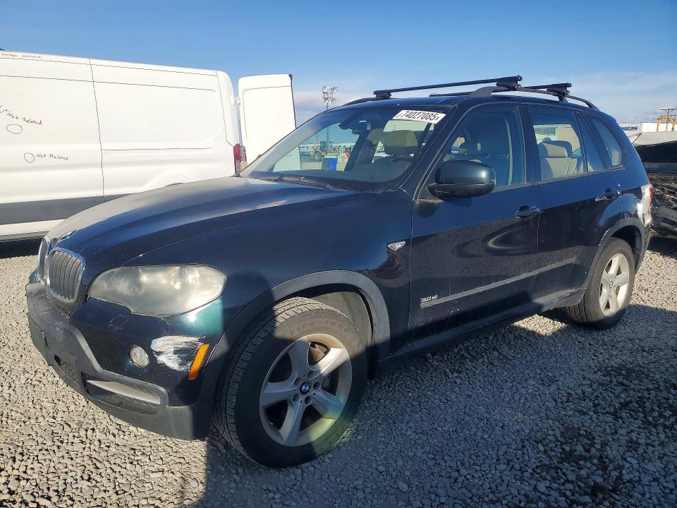 BMW X5 2008 with VIN 4USFE435X7LY76037 - Photo from auction