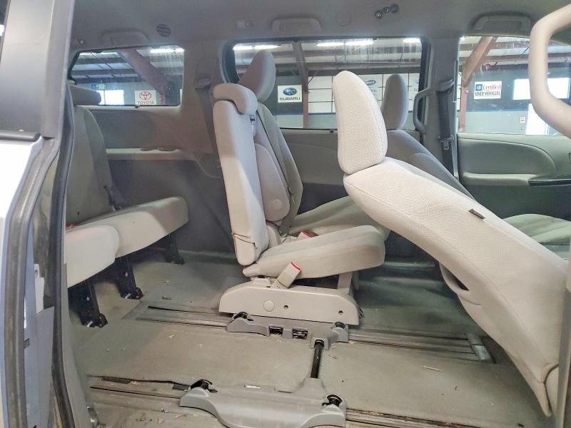 Photo 11 from auction – 2012 TOYOTA SIENNA with VIN 5TDKK3DC6CS235187
