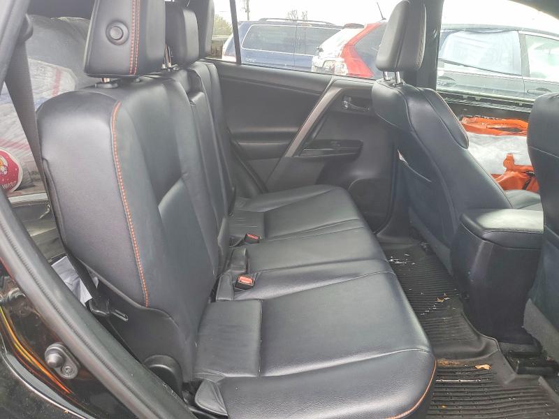 Photo 11 from auction – 2018 TOYOTA RAV4 SE with VIN 2T3JFREV2JW771276