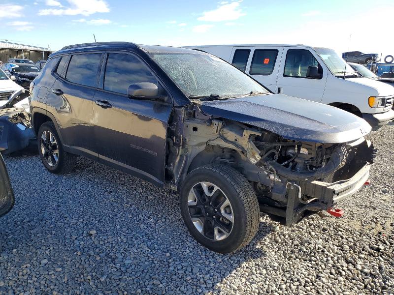 Photo 4 from auction – 2018 JEEP COMPASS with VIN 3C4NJDDB0JT129267