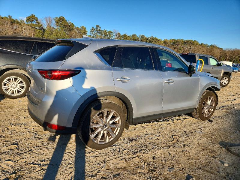 Photo 3 from auction – 2019 MAZDA CX-5 GRAND with VIN JM3KFBDM8K1696966
