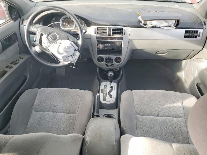 Photo 8 from auction – 2004 SUZUKI FORENZA S with VIN KL5JD52Z44K955241