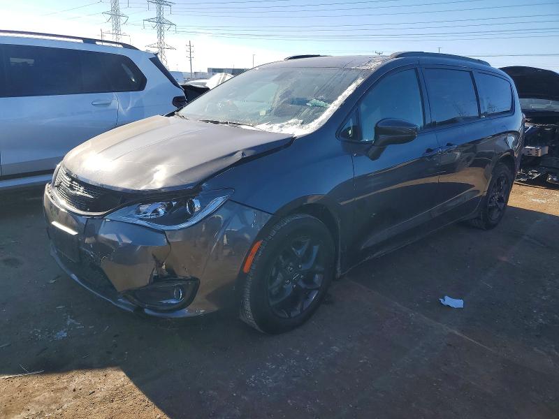 CHRYSLER PACIFICA T 2019 with VIN 2C4RC1EG1KR569832 - Photo from auction