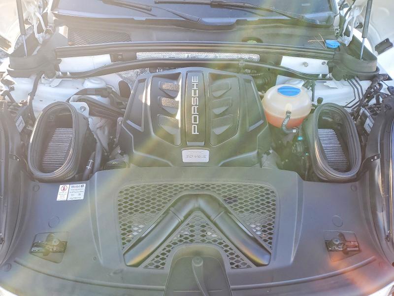 Photo 12 from auction – 2018 PORSCHE MACAN S with VIN WP1AB2A56JLB31405