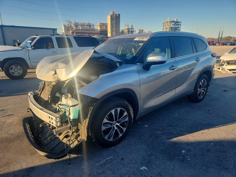 TOYOTA HIGHLANDER 2024 with VIN 5TDKDRAH6RS538413 - Photo from auction