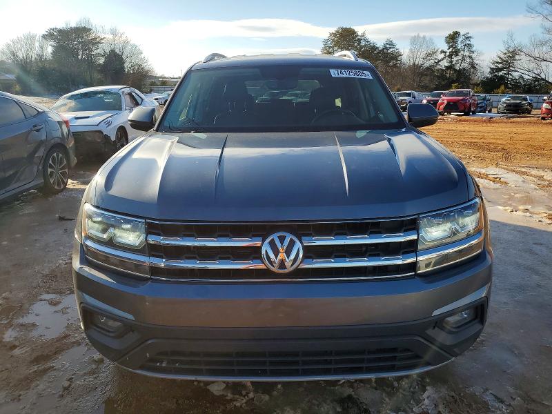 Photo 5 from auction – 2018 VOLKSWAGEN ATLAS with VIN 1V2CR2CA8JC504572