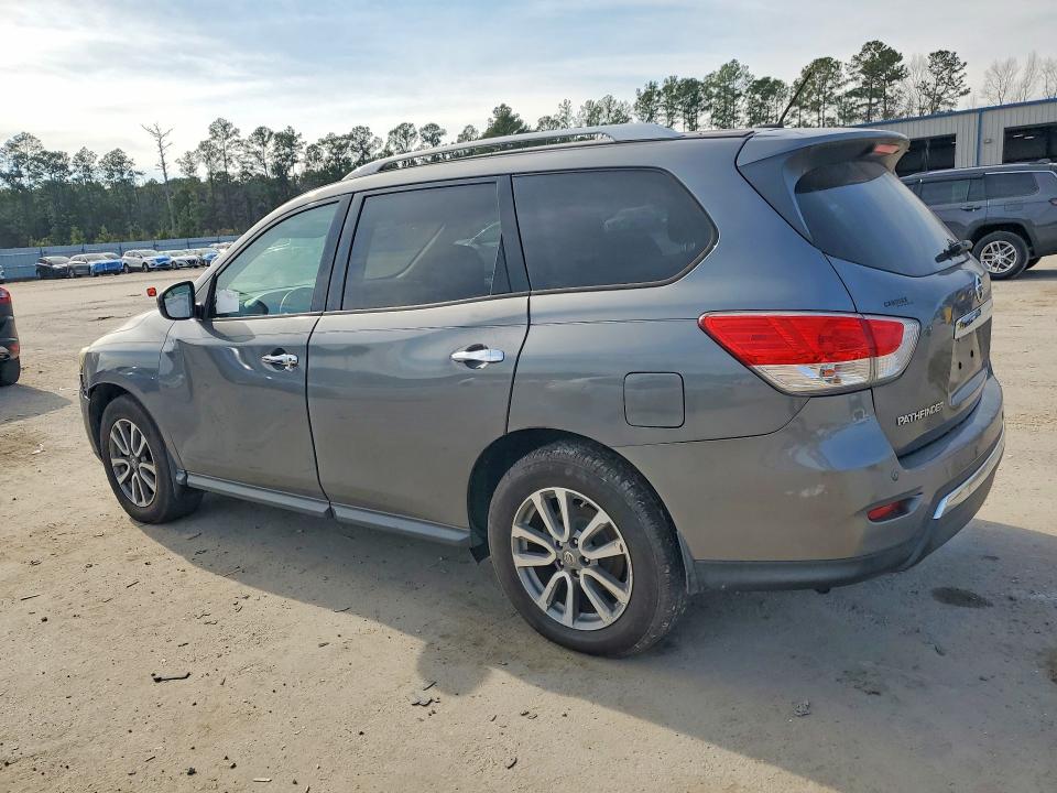 Photo 2 from auction – 2016 NISSAN PATHFINDER with VIN 5N1AR2MM3GC624639