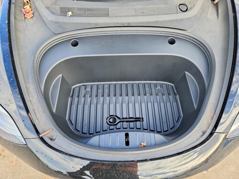 Photo 11 from auction – 2023 TESLA MODEL 3 with VIN 5YJ3E1EA9PF712623