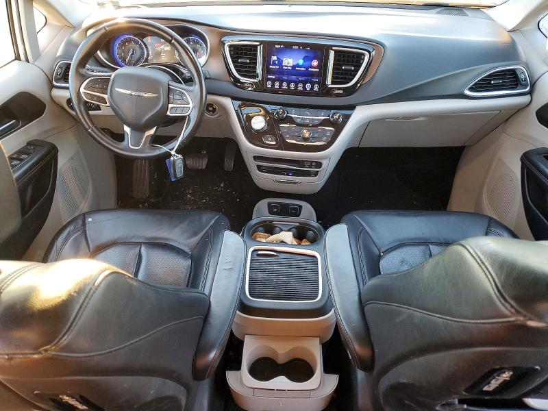 Photo 8 from auction – 2017 CHRYSLER PACIFICA with VIN 2C4RC1EG7HR752595