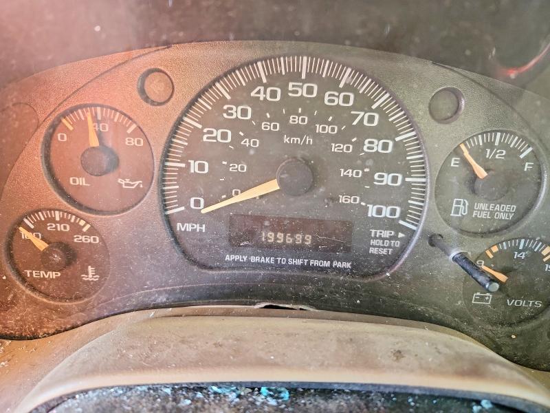 Photo 9 from auction – 2002 CHEVROLET ASTRO with VIN 1GNEL19X02B124240