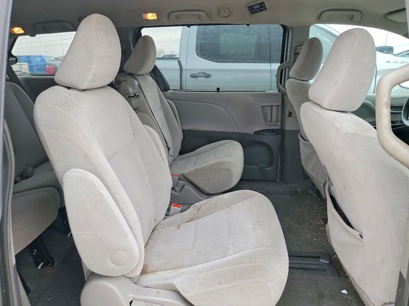 Photo 11 from auction – 2016 TOYOTA SIENNA LE with VIN 5TDKK3DC3GS693677