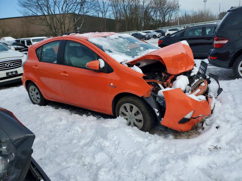 Photo 4 from auction – 2012 TOYOTA PRIUS C with VIN JTDKDTB33C1001728