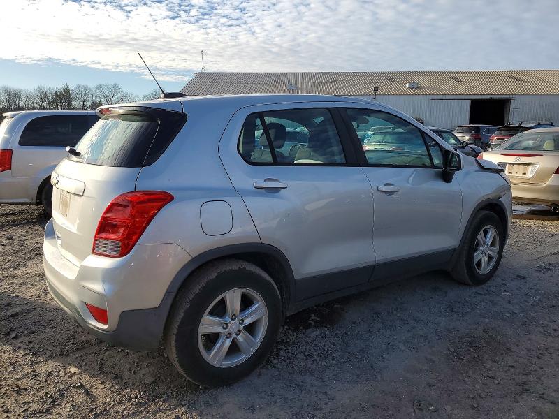 Photo 3 from auction – 2019 CHEVROLET TRAX LS with VIN 3GNCJKSB1KL355423