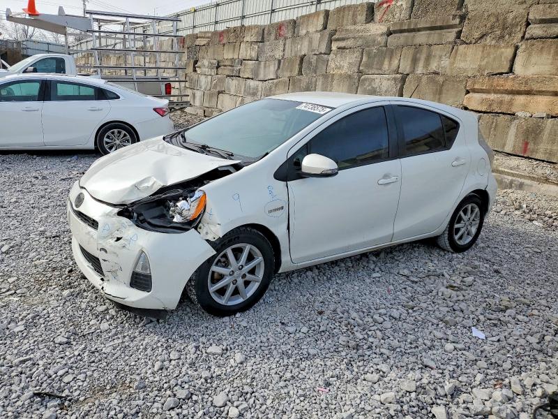 TOYOTA PRIUS C 2013 with VIN JTDKDTB32D1549656 - Photo from auction