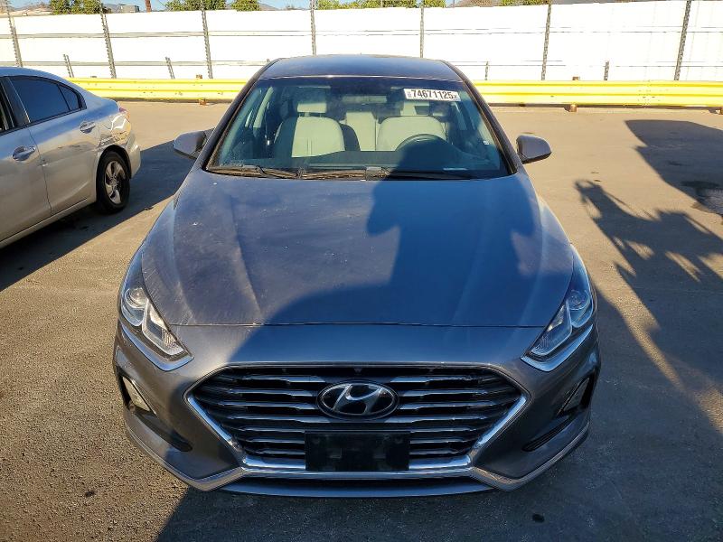 Photo 5 from auction – 2018 HYUNDAI SONATA SE with VIN 5NPE24AF9JH702364