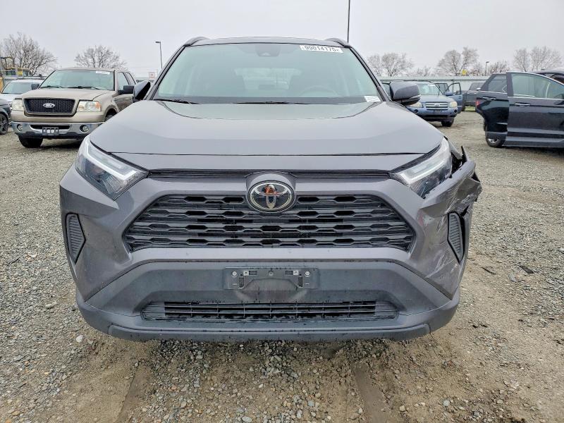 Photo 5 from auction – 2022 TOYOTA RAV4 with VIN 2T3W1RFV5NC195113