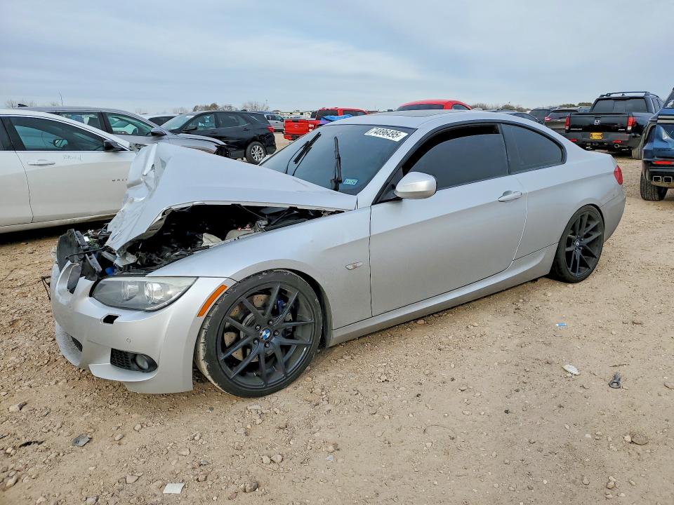 BMW 335 2013 with VIN WBAKG7C58DJ437570 - Photo from auction