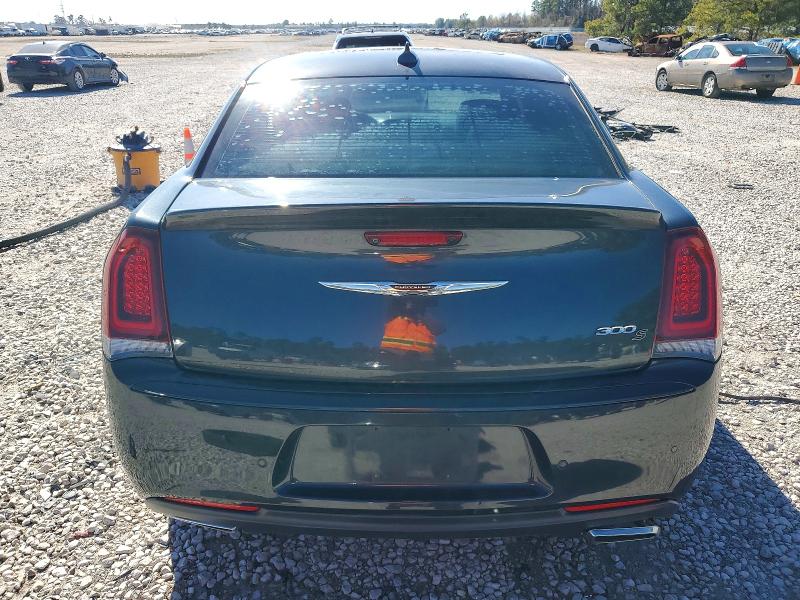 Photo 6 from auction – 2017 CHRYSLER 300 with VIN 2C3CCABGXHH541704