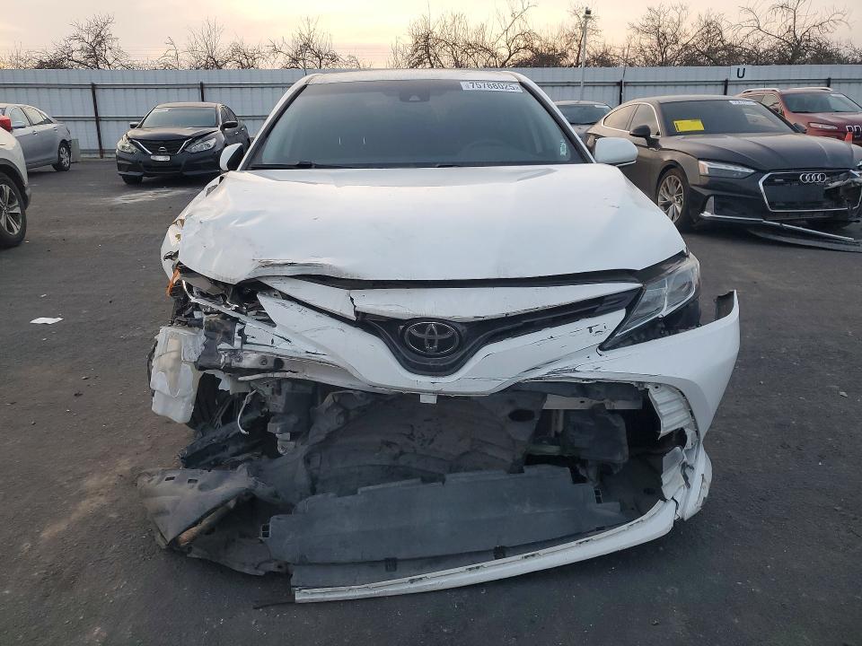 Photo 5 from auction – 2020 TOYOTA CAMRY with VIN 4T1L11AK5LU397178