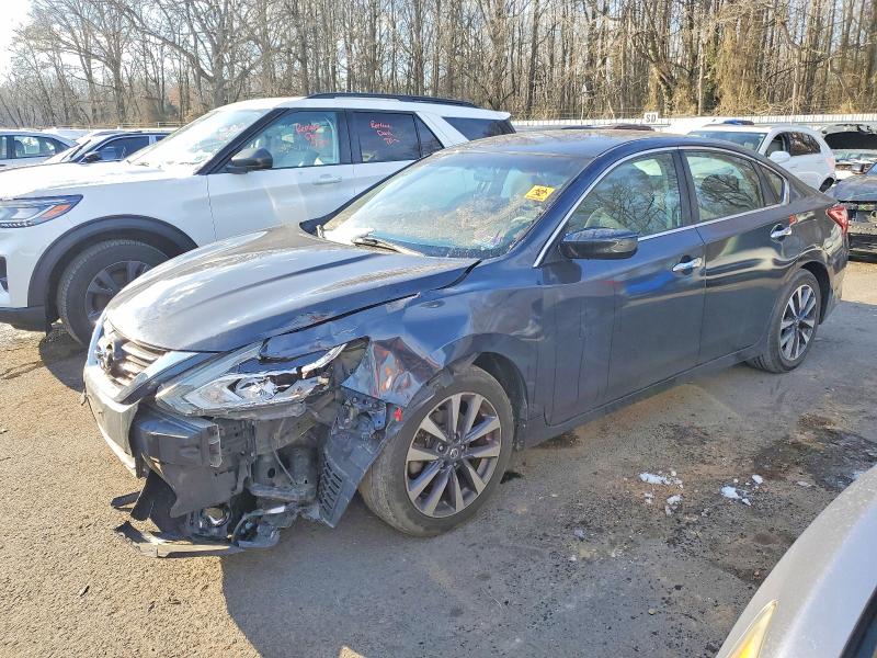 NISSAN ALTIMA 2017 with VIN 1N4AL3APXHC207469 - Photo from auction