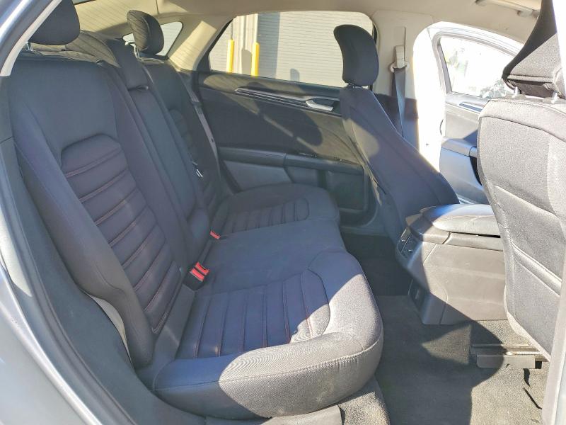 Photo 10 from auction – 2016 FORD FUSION with VIN 3FA6P0T91GR332867