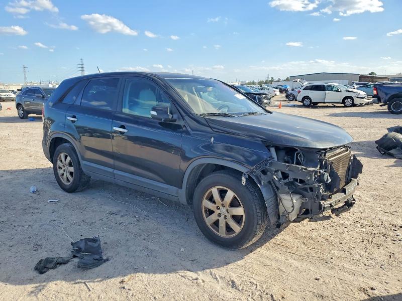 Photo 4 from auction – 2013 KIA SORENTO with VIN 5XYKT3A17DG406172