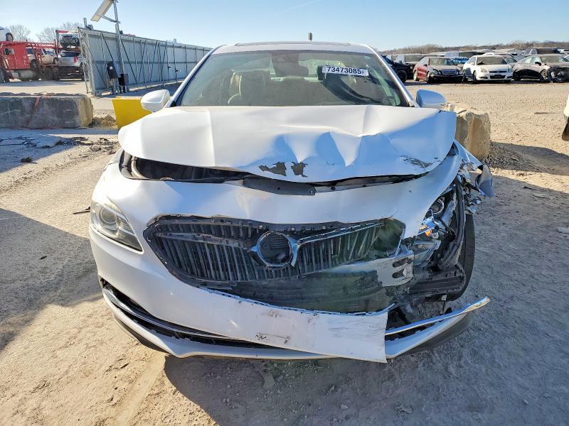 Photo 5 from auction – 2017 BUICK LACROSSE with VIN 1G4ZR5SS8HU136501