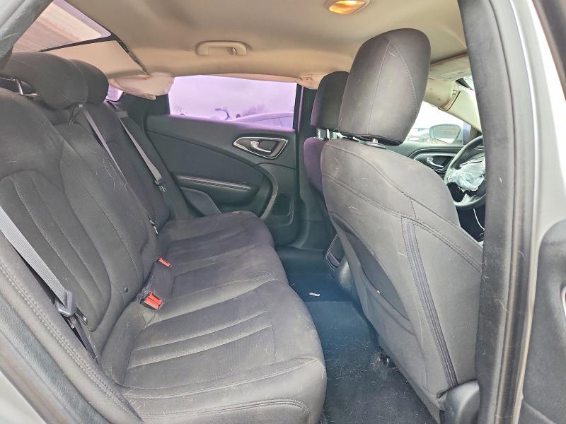 Photo 10 from auction – 2015 CHRYSLER 200 LIMITE with VIN 1C3CCCAB3FN569978