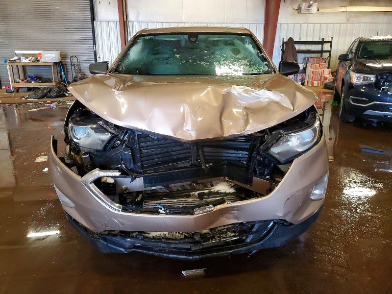 Photo 5 from auction – 2018 CHEVROLET EQUINOX with VIN 2GNAXHEV5J6352557