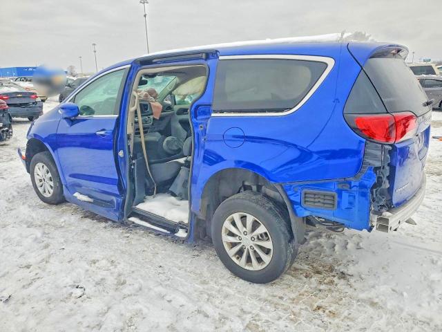 Photo 2 from auction – 2019 CHRYSLER PACIFICA T with VIN 2C4RC1FG3KR667050