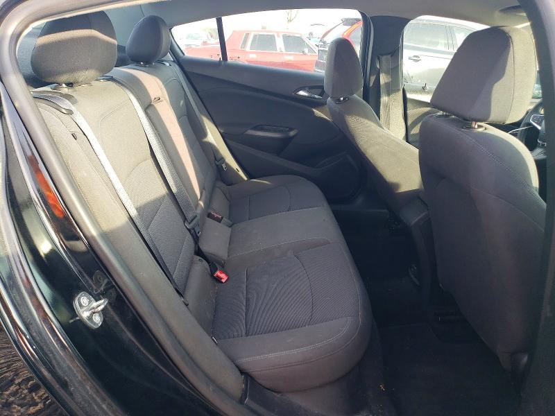 Photo 10 from auction – 2019 CHEVROLET CRUZE with VIN 1G1BE5SM2K7100742