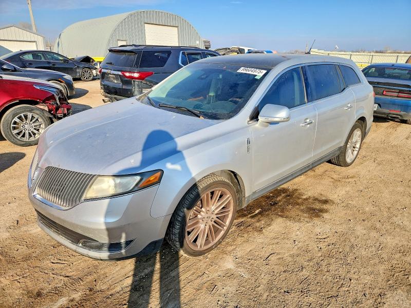 LINCOLN MKT 2013 مع رقم تعريف المركبة 2LMHJ5AT2DBL53740 - صورة من المزاد