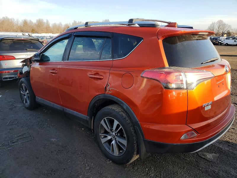 Photo 2 from auction – 2016 TOYOTA RAV4 XLE with VIN 2T3RFREV2GW536565