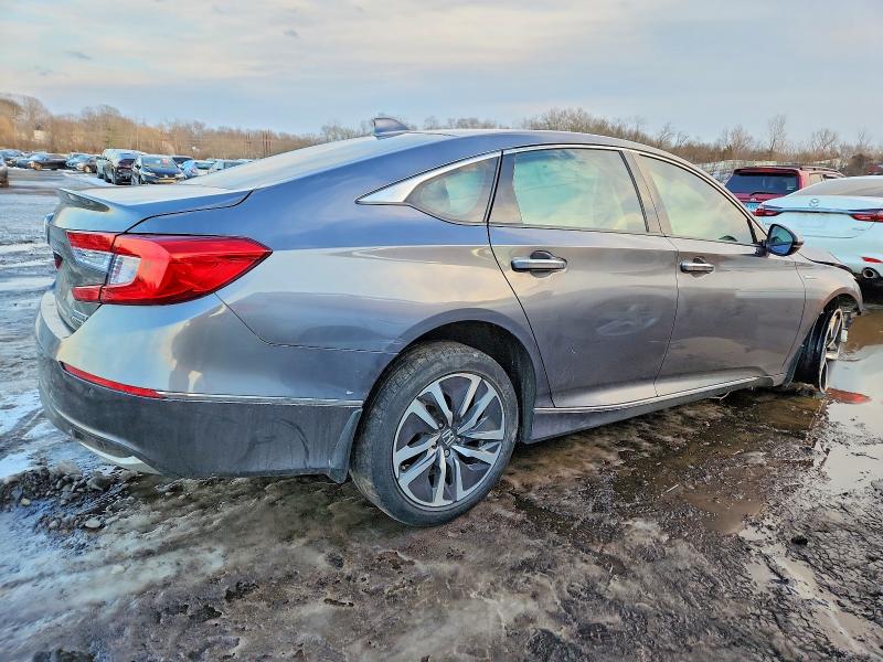 Photo 3 from auction – 2018 HONDA ACCORD with VIN 1HGCV3F97JA014612