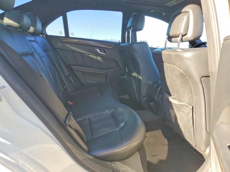 Photo 10 from auction – 2012 MERCEDES-BENZ E 350 with VIN WDDHF5KB2CA604893