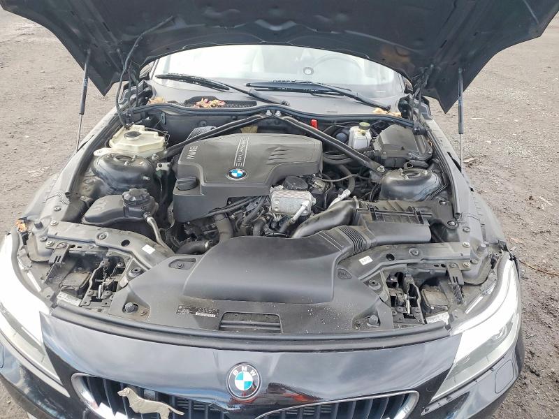 Photo 11 from auction – 2014 BMW Z4 SDRIVE2 with VIN WBALL5C54EJ105213