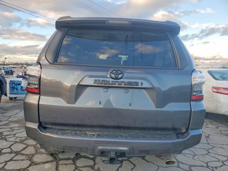Photo 6 from auction – 2023 TOYOTA 4RUNNER SE with VIN JTENU5JR1P6152201