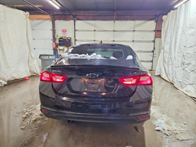 Photo 6 from auction – 2018 CHEVROLET MALIBU LT with VIN 1G1ZD5ST7JF215317