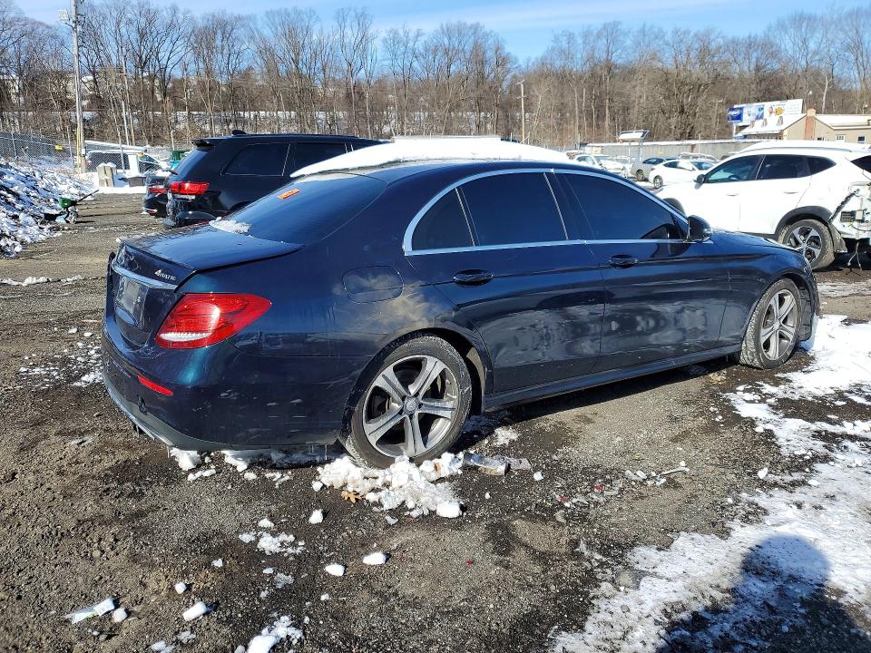 Photo 3 from auction – 2017 MERCEDES-BENZ E 300 4MAT with VIN WDDZF4KB8HA128011