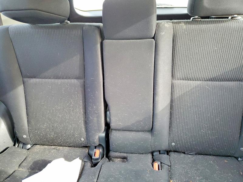 Photo 10 from auction – 2017 TOYOTA RAV4 LE with VIN JTMBFREV9HJ118988