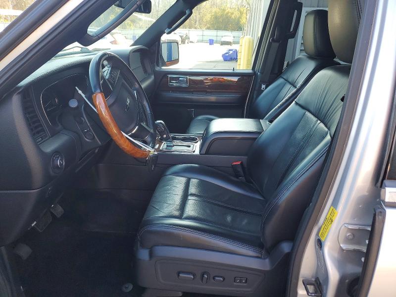 Photo 7 from auction – 2017 LINCOLN NAVIGATOR with VIN 5LMJJ2HT1HEL00259