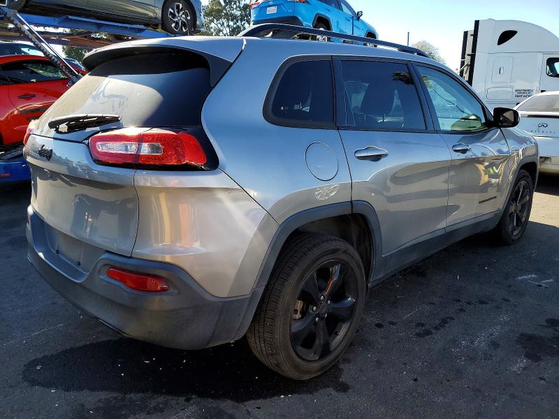 Photo 3 from auction – 2016 JEEP CHEROKEE L with VIN 1C4PJLCB1GW107835