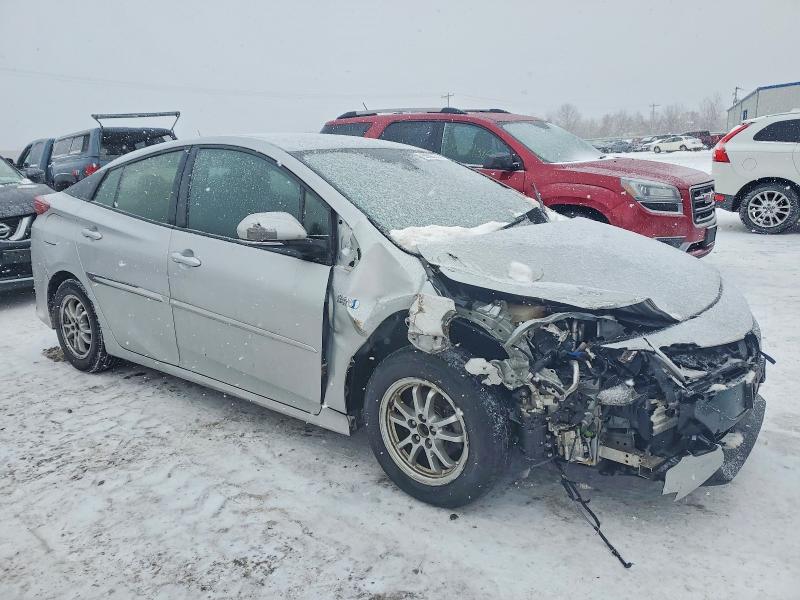 Photo 4 from auction – 2017 TOYOTA PRIUS PRIM with VIN JTDKARFPXH3064975