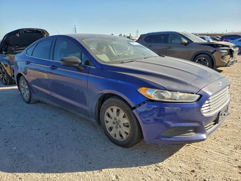 Photo 4 from auction – 2014 FORD FUSION S with VIN 3FA6P0G70ER123643