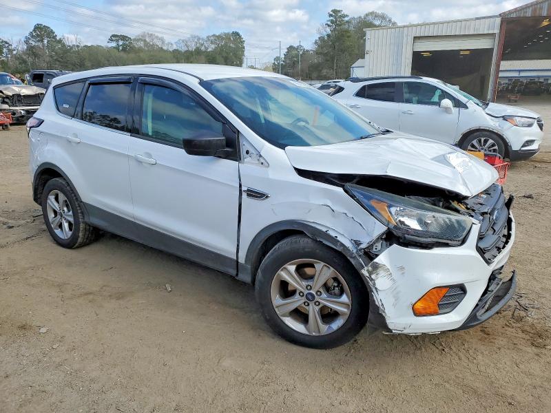 Photo 4 from auction – 2018 FORD ESCAPE with VIN 1FMCU0F70JUB03253